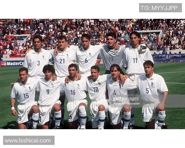 1998年世界杯决赛意大利与法国的经典阵容分析与回顾 1998年世界杯决赛意大利与法国的经典阵容分析与回顾
