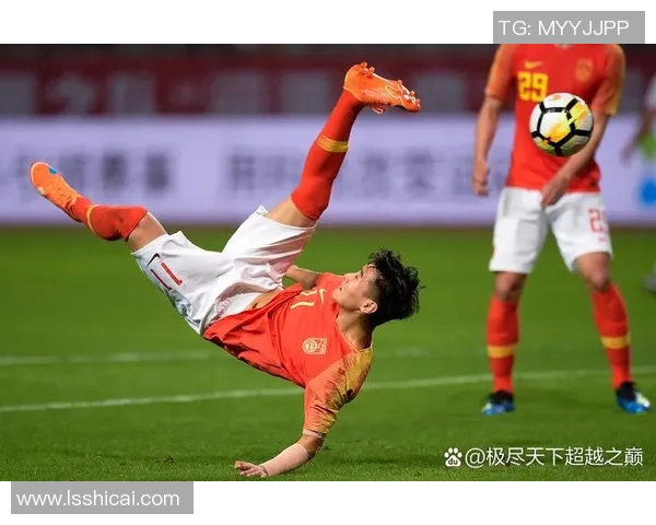 男足球明星在比赛中意外被对手绊倒引发热议球迷热情高涨