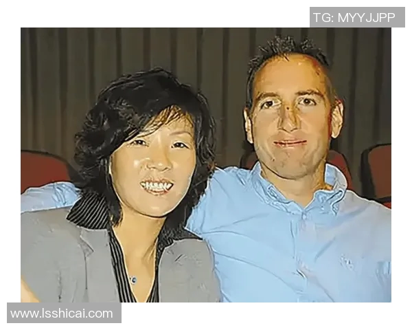 足球明星7号的妻子揭秘她的生活与事业背后的故事 足球明星7号的妻子揭秘她的生活与事业背后的故事